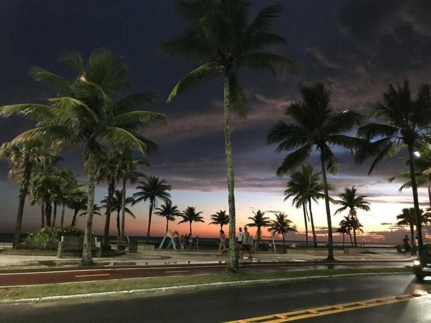 Apartamento Kit Net Pe Na Areia Praia Grande  Bagian luar foto
